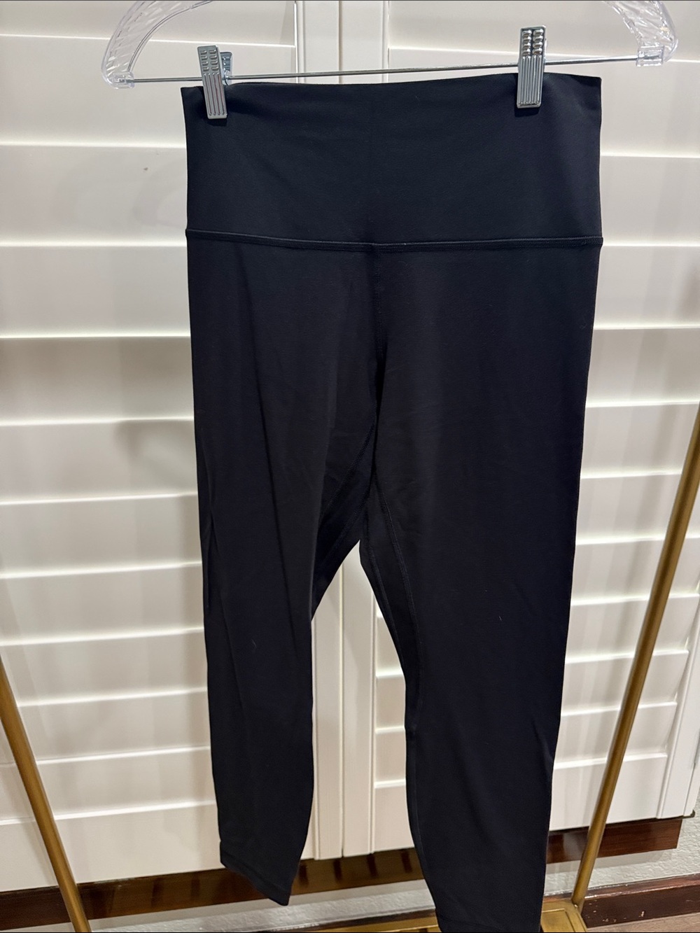 lululemon athletica Black Mid-Rise Cropped Leggings